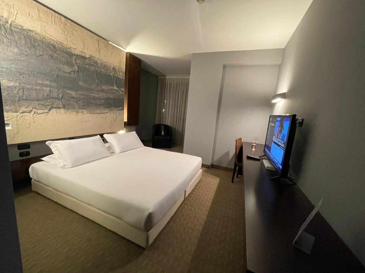 Bes Hotel Cremona Soncino Buitenkant foto