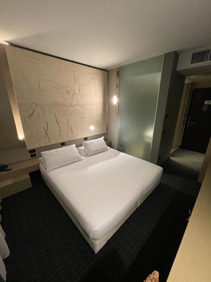 Bes Hotel Cremona Soncino Buitenkant foto